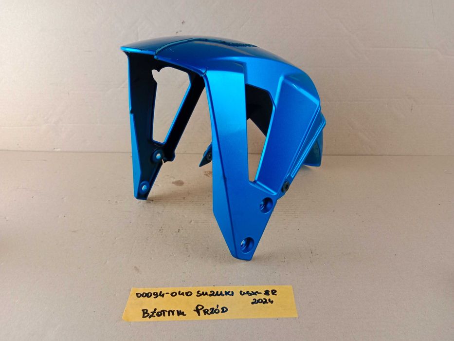 Suzuki GSX-8R Błotnik Przód Przedni 23-26