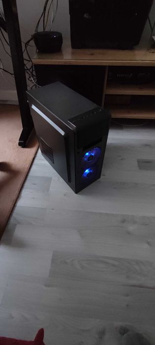 Komputer FX-8350 GTX1050 16GB RAM, SSD 250GB, HDD 1TB, WiFi, BT.+ Monitor AOC FullHD 1920x1080 22"(jako prezent)