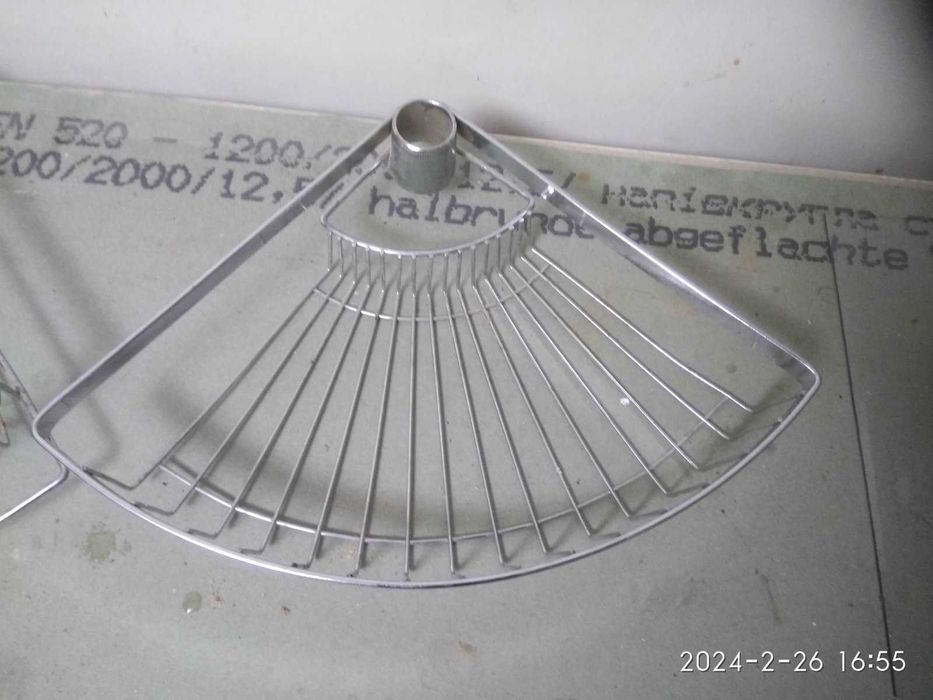 полка в ванную, угловая, никилированная. 3 шт...