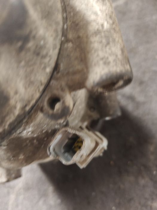 Sprężarka klimatyzacji kompresor renault Clio 3 1,4 benzyna laguna