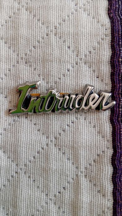 Pin otocolamante para motos