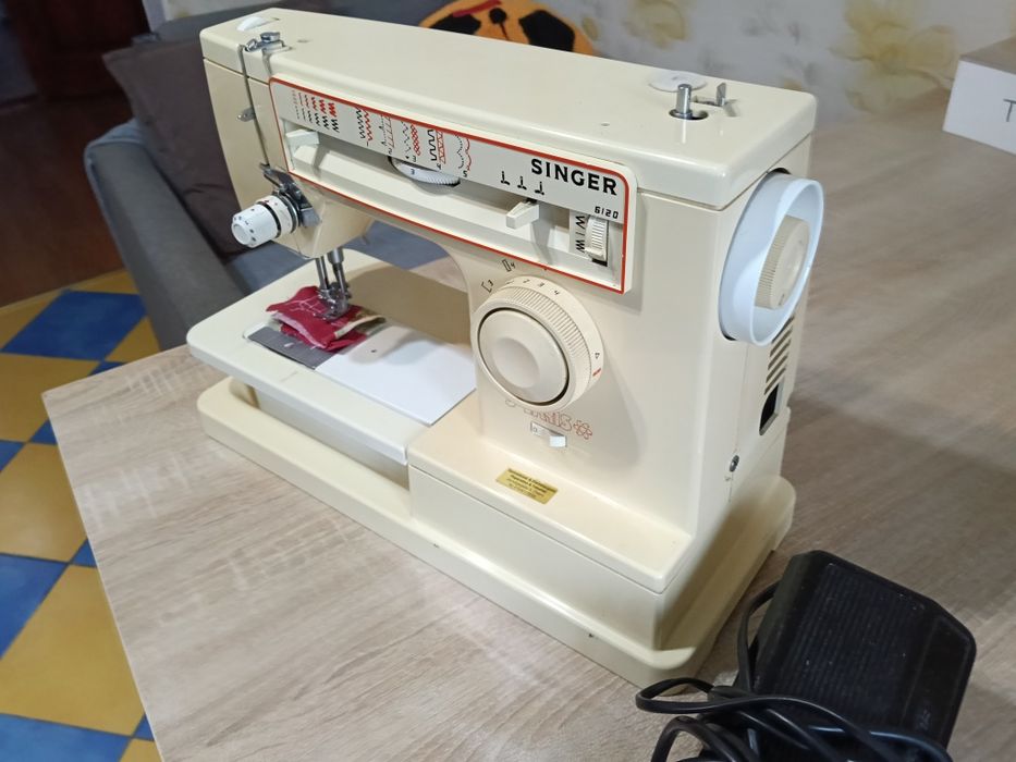Швейна машинка Singer 6120