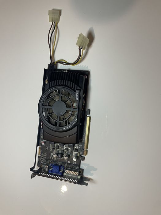 Placa grafica nvidia 9800gt 1 GB