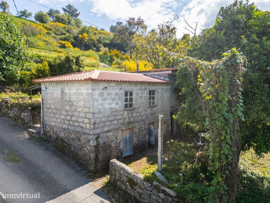 Moradia para Restauro em Ponte São Vicente – Vila Verde
