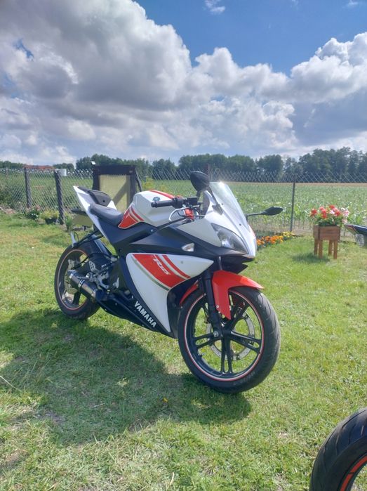 Yamaha YZF- R125