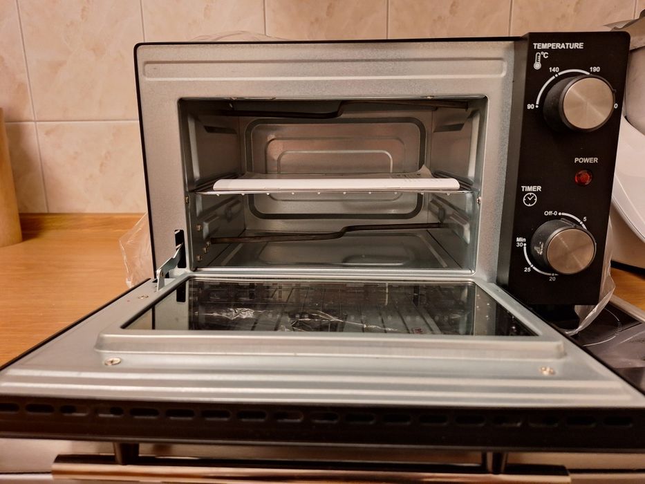 Mini piekarnik elektryczny MPM MPE-13