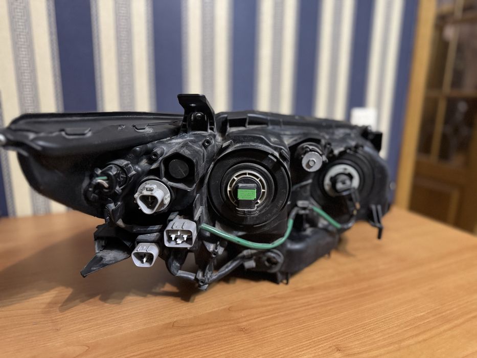 Ліва фара LEXUS ES250/300H/350 дорест (2012-2015)