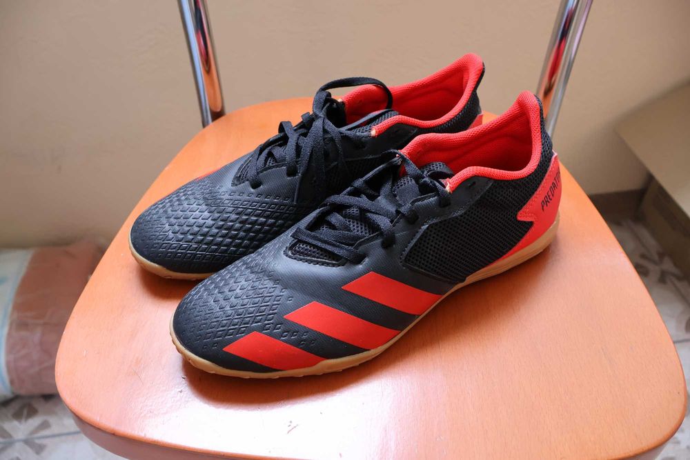 NEW Продам Кроссовки Adidas Predator 43-44 (футбольные бутсы-футзалки)