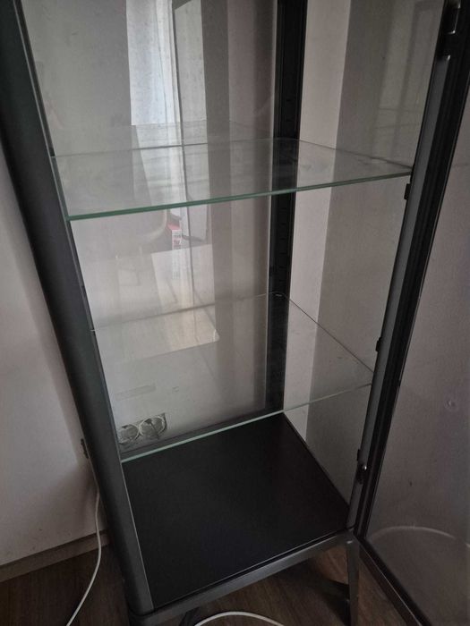 Vitrina IKEA FABRIKÖR cinzento escuro – vidro e metal