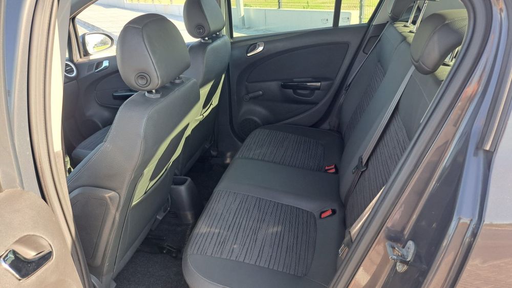 Opel Corsa 1.3 CDTI de 95 CV  2014 /08 em  excelente estado