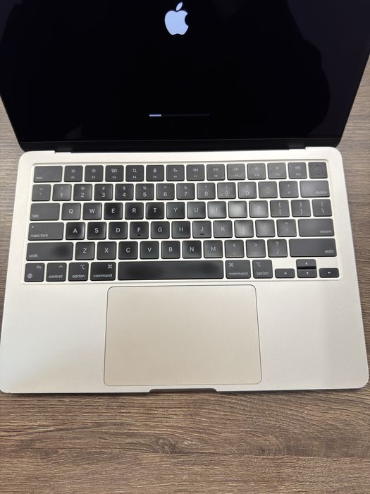 Macbook Air 13" 2022 M2 8gb/512ssd 1 Рік гарантія!