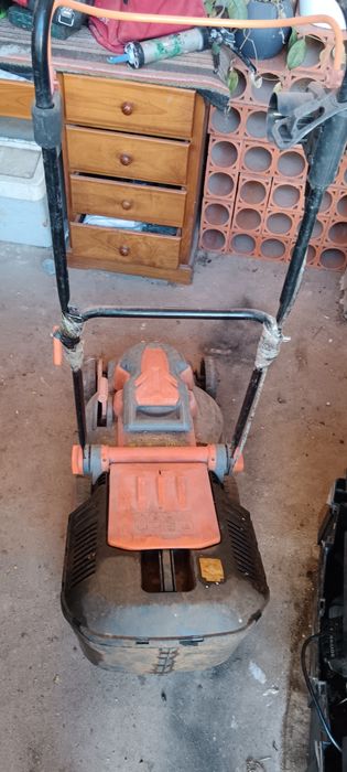 Corta relva elétrico