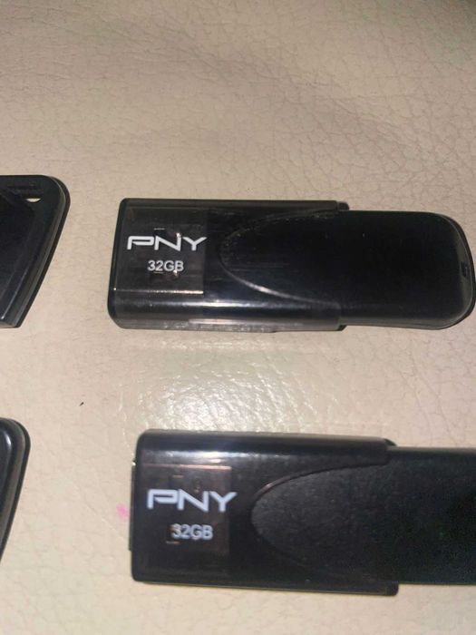 Pens Kingston DataTraveler Exodia de 32GB,PNY Attaché 4 de 32 GB