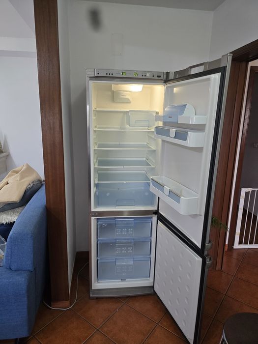 Geladeira Bosch.