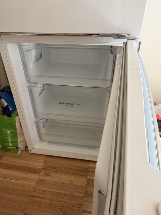 Frigorifico LG, bem estimado e com pouco uso. Como Novo!