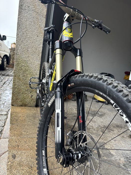 Bicicleta Banshee Rune Enduro