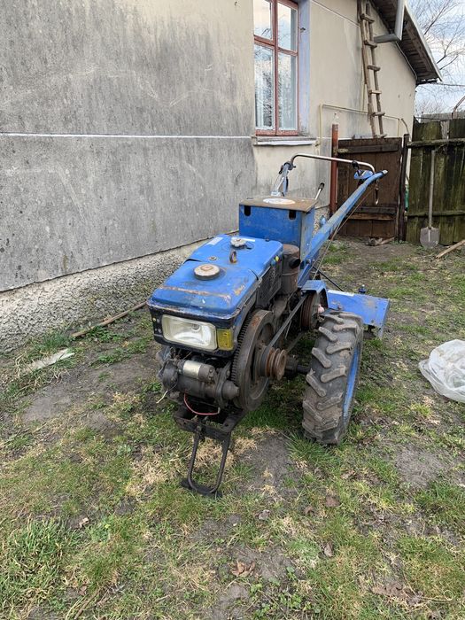 Мотоблок Зубр 12 к.с.