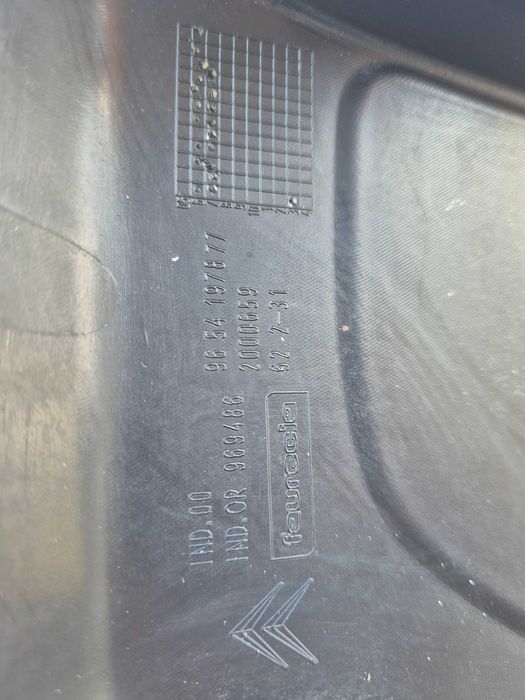 Kratka-zaślepka halogenu Citroen C4 Grand Picasso