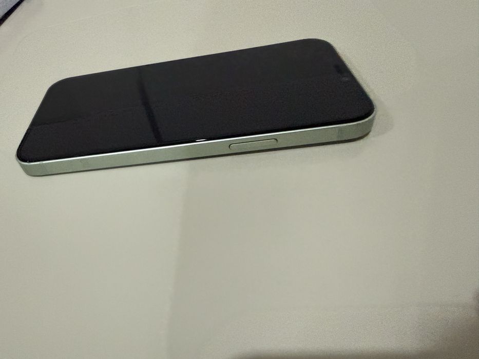 Iphone 12, com ecrã frontal novo (trocado em agosto de 2026), 64Gb