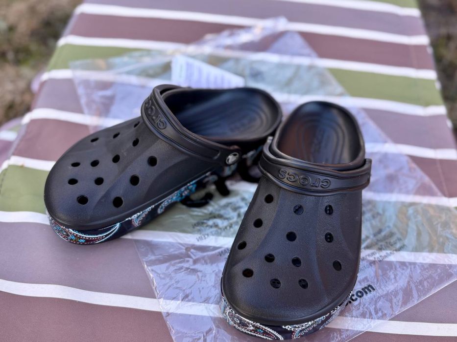 Крокси чорні Crocs чорні  37, 39 В НАЯВНОСТІ