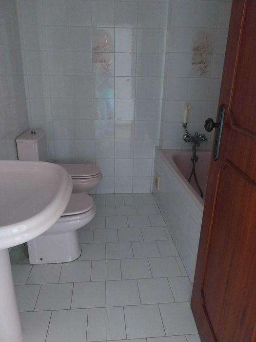 Apartamento T3 para venda em Ourém com varanda