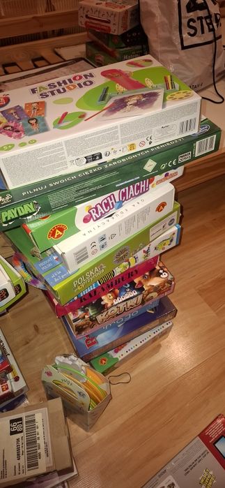 Zabawki książki puzzle pluszaki zabawki edukacyjne