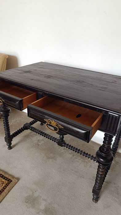 Mesa de buffet antiga