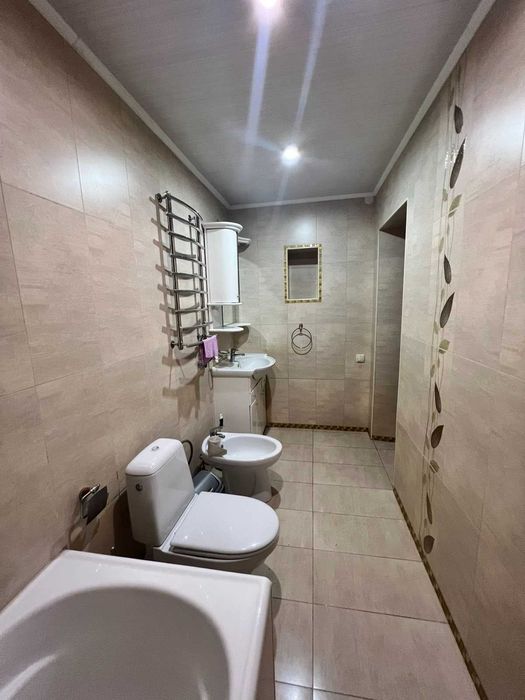 Пропозиція оренди окремостоячого особняку на вул. Зеленій