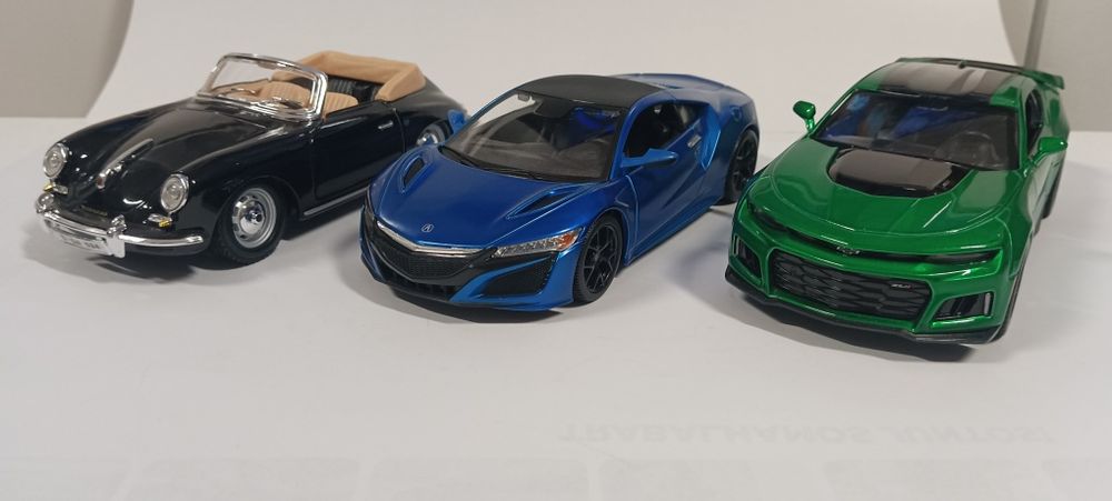 Carros escala 1/24 (lote n30)