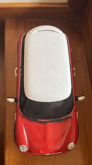 Carro Mini Cooper vermelho