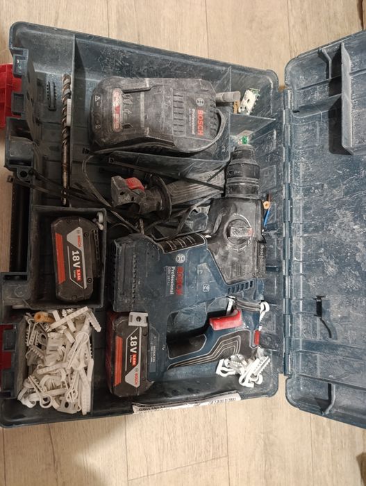 Перфоратор акомумуляторний Bosch