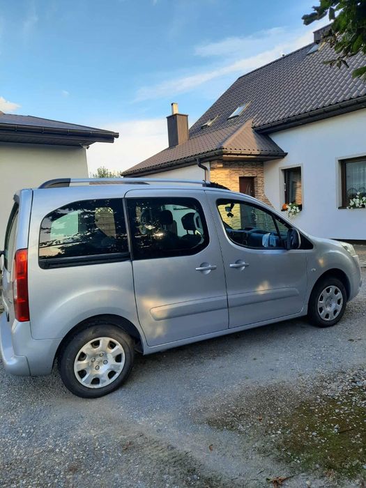 Smochód Peugeot Partner TEPEE