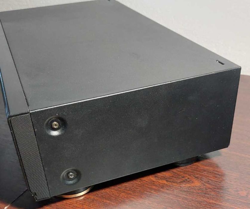 CD програвач Denon DCD-335