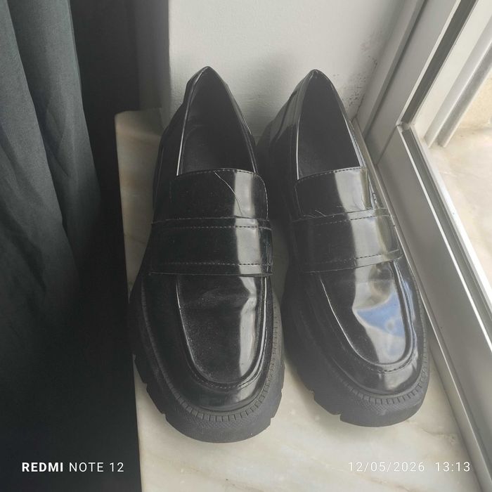 Sapatos em perfeitas condições ( valor negociável)