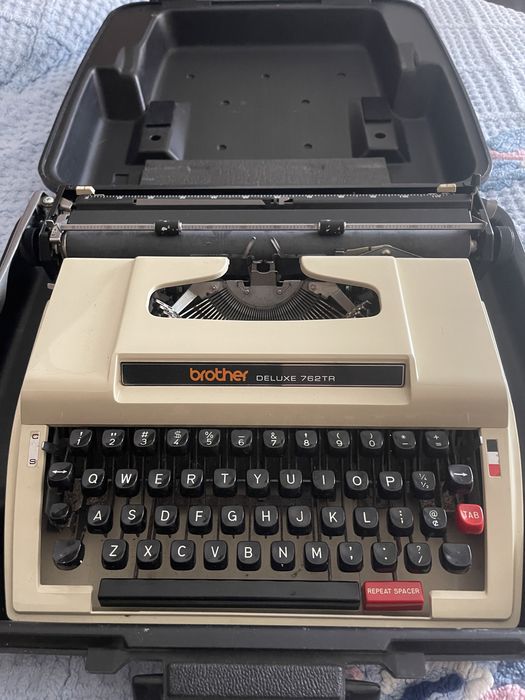 Maquina de escrever Brother