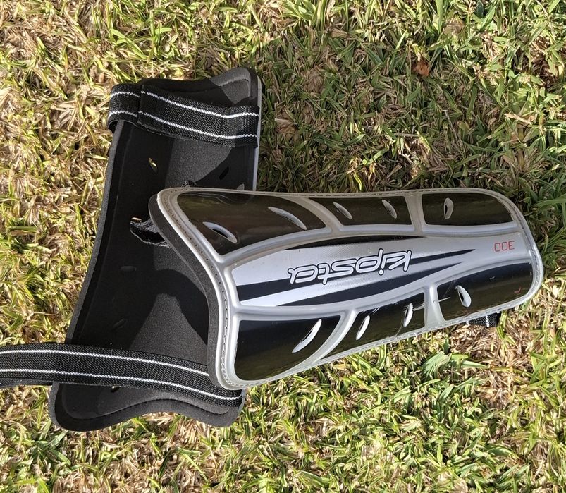 Caneleiras de futebol