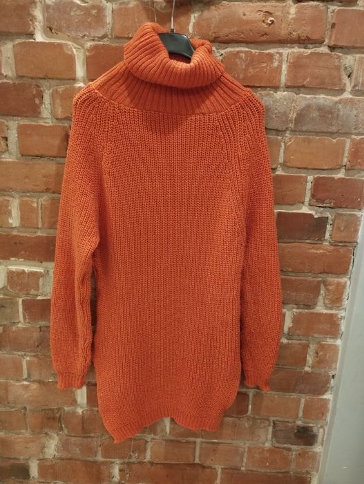 Długi sweter damski