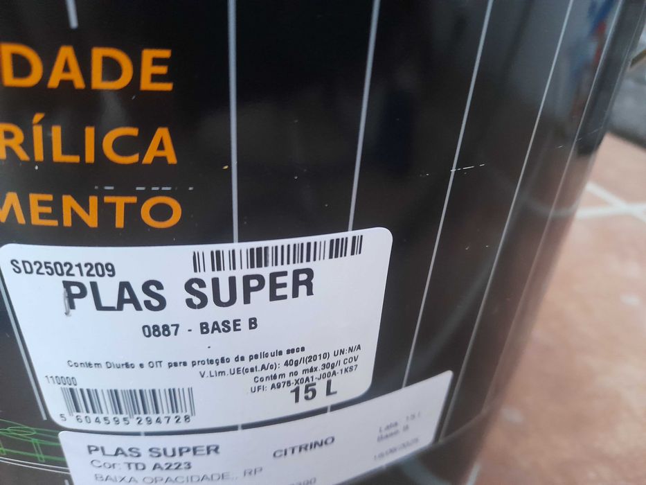Tinta Acrílica exterior PLAS SUPER - amarelo