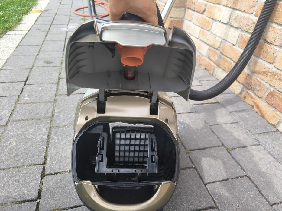 odkurzacz Amica 1500W