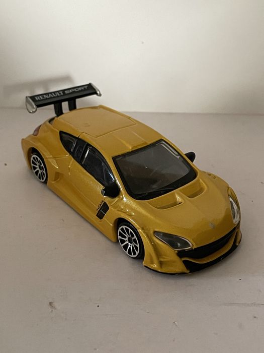 Renault Megane Burago escala 1/43