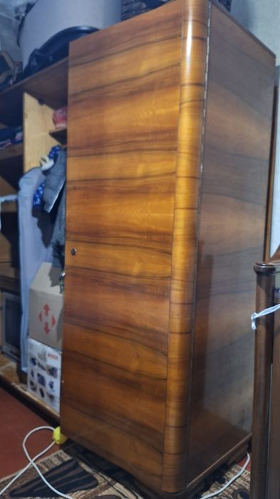 Шафа дерев'яна стара