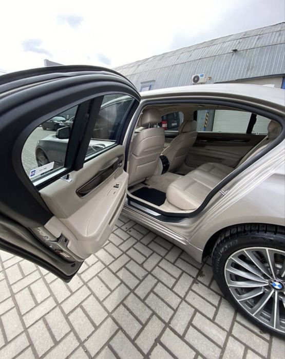 Розборка Bmw 7 F01/F02 A92 N54 6hp21 масаж 6WA бежева Nappa/напа
