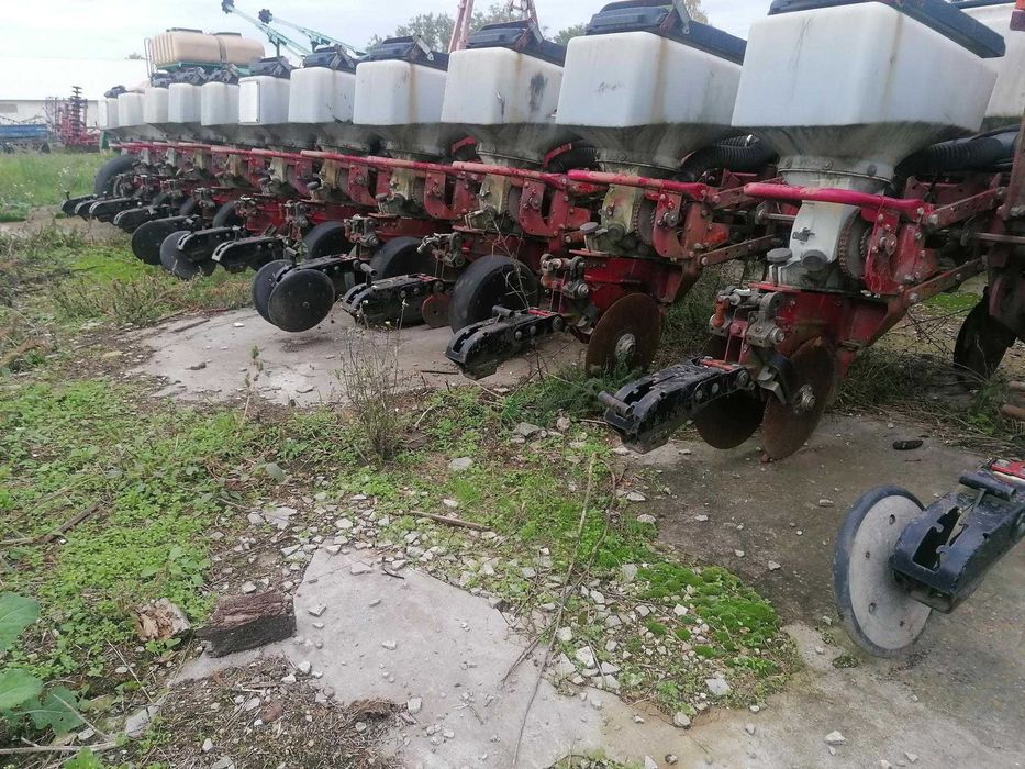 Сівалка для просапних культур Massey Ferguson 555 (12 рядкова)