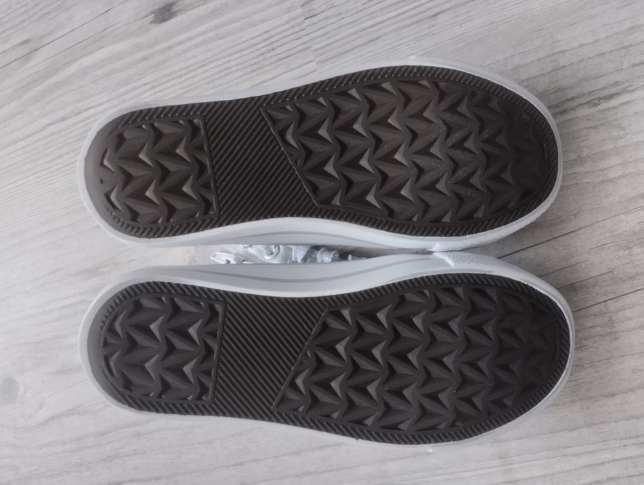 Trampki srebrne coccodrillo r 29- 19 cm