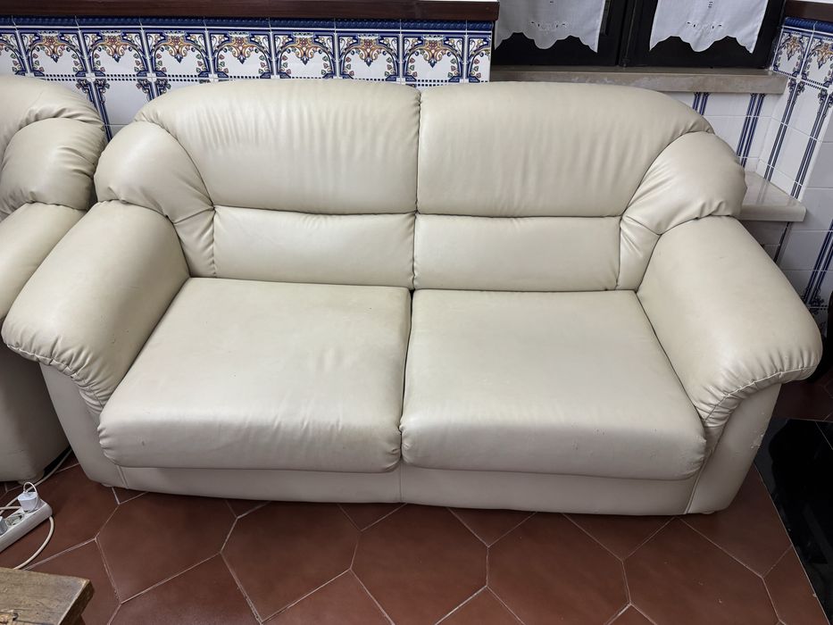 Sofas usados 2 lugares individuais e 1 sofa cama