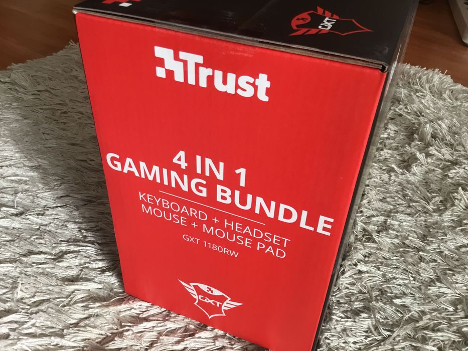 Kit Gaming Trust 4 em 1, NOVO