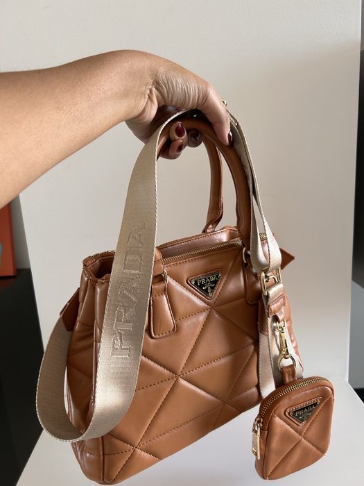 Carteira Prada linda