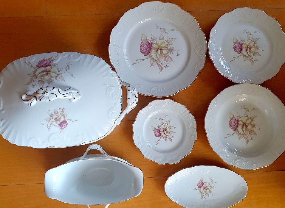 Serviço jantar Vista Alegre 71 peças - Anos 70