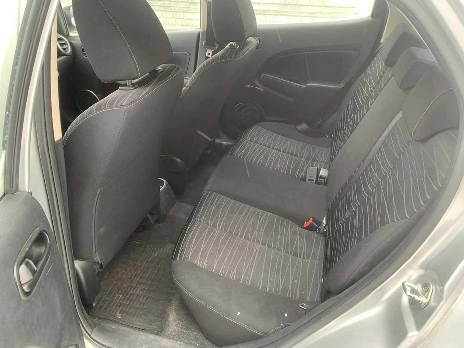 Mazda 2 zadbana i  ekonomiczna