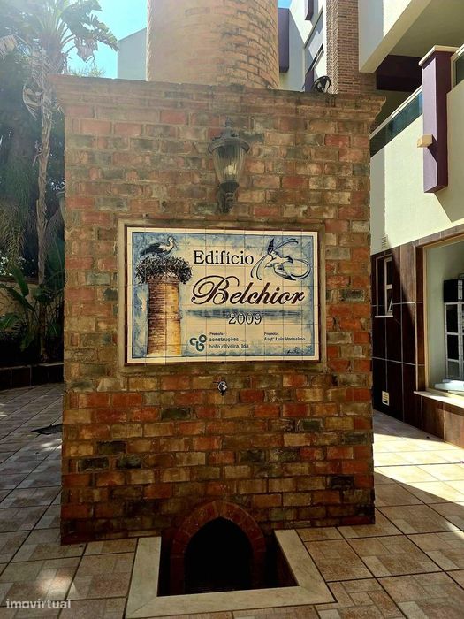 Edifício Belchior -Loja em Ferragudo